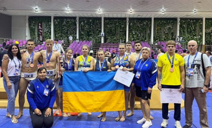 УКРАЇНСЬКІ ЮНІОРИ - ДРУГІ У КОМАНДНОМУ ЗАЛІКУ ЧЕМПІОНАТУ СВІТУ ЗІ СУМО