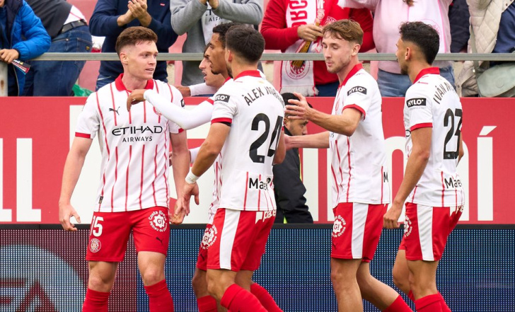 ВІКТОР ЦИГАНКОВ ПРИНІС ПЕРЕМОГУ "ЖИРОНІ" - КОМАНДА ЗАЛИШИЛА ЗОНУ ВИЛЬОТУ З ПРІМЕРИ