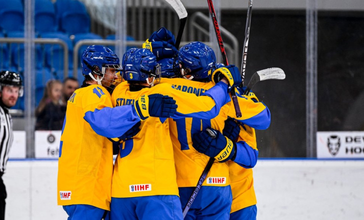 УКРАЇНСЬКА МОЛОДІЖКА ВИРВАЛА ВОЛЬОВУ ЗВИТЯГУ НА СТАРТІ ХОКЕЙНОГО МУНДІАЛЮ