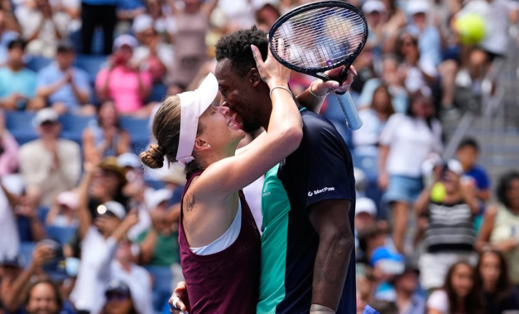 СВІТОЛІНА ТА МОНФІС ВИЙШЛИ ДО ПІВФІНАЛУ МІКСТУ НА US OPEN