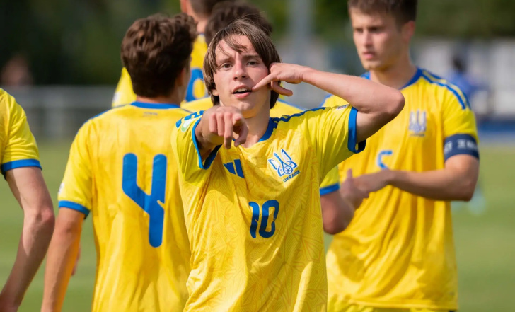 УКРАЇНА U-19 ПЕРЕМОГЛА ІТАЛІЮ І З ТРЬОМА ЗВИТЯГАМИ ВИЙШЛА ДО ПІВФІНАЛУ ЄВРО-2026