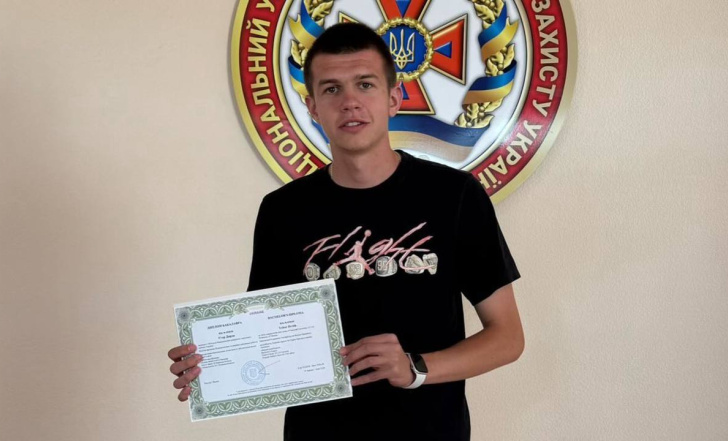 ЄГОР ДИРДА ЗАВЕРШИВ НАВЧАННЯ В НУЦЗУ: ЩО ВІДОМО ПРО ФУТБОЛІСТА "АРМАТА" І БЛОГЕРА?