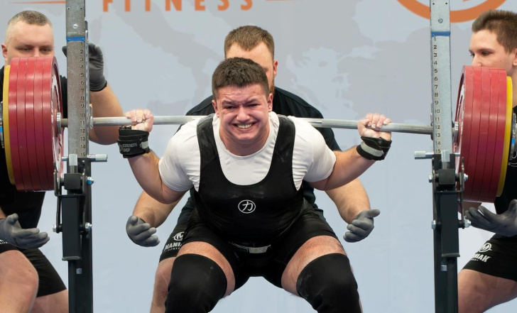 В УКРАЇНСЬКИХ ПАВЕРЛІФТЕРІВ НА ЄВРО - НИЗКА МЕДАЛЕЙ ТА РЕКОРД