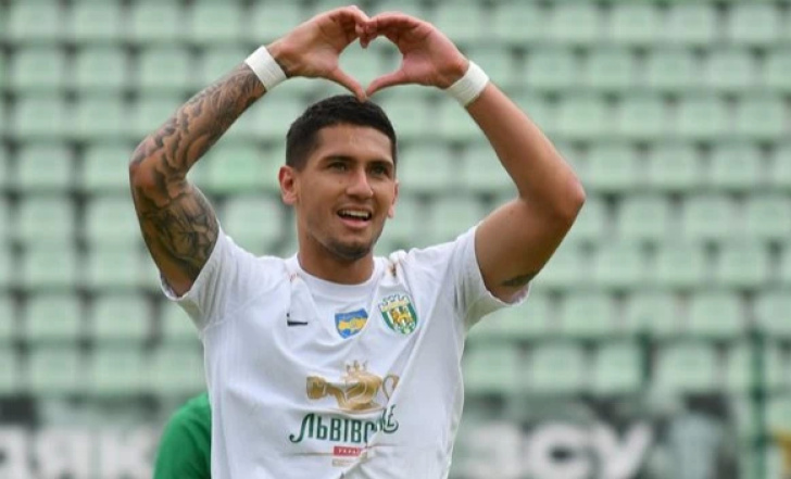 «РУХ» ОФІЦІЙНО ОРЕНДУВАВ НАПАДНИКА «КАРПАТ»