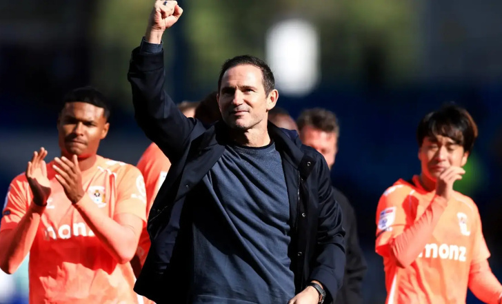 КОМАНДА ФРЕНКА ЛЕМПАРДА ПОВЕРНУЛАСЬ В АПЛ ВПЕРШЕ ЗА 25 РОКІВ