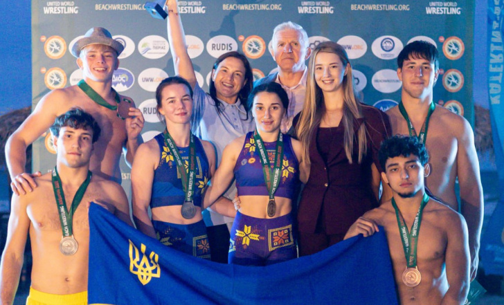 УКРАЇНА ЗДОБУЛА ШІСТЬ МЕДАЛЕЙ НА ЧЕМПІОНАТІ СВІТУ З ПЛЯЖНОЇ БОРОТЬБИ U20